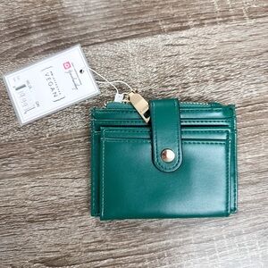Jen & Co Wallet - Green - NWT